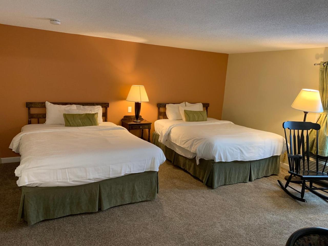 Four Winds Country Hotel