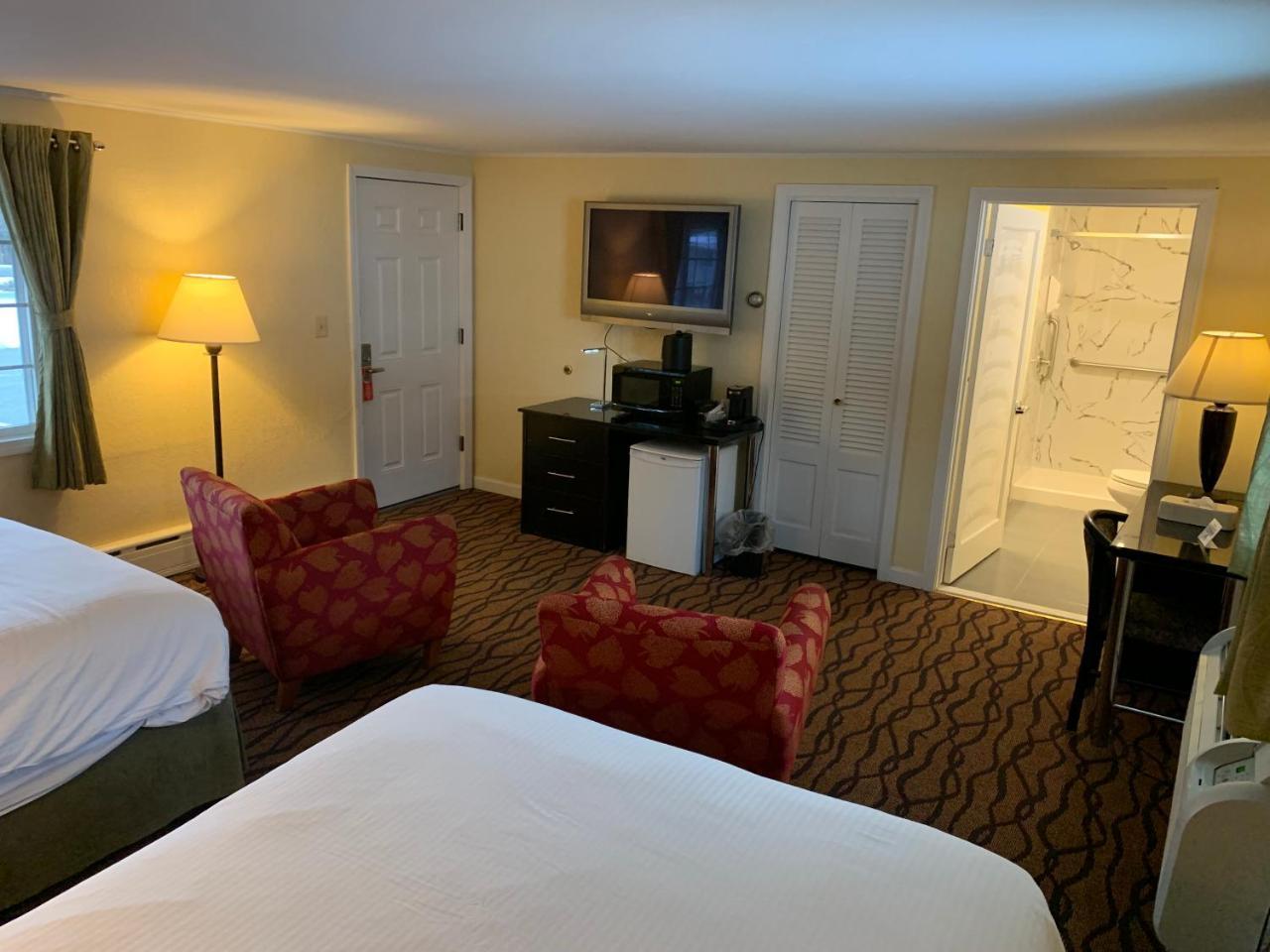 Hotel Four Winds Country 3*